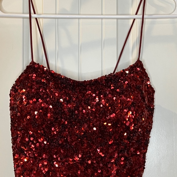 Cache Size XS Silk Sequined Top Red - Picture 2 of 8